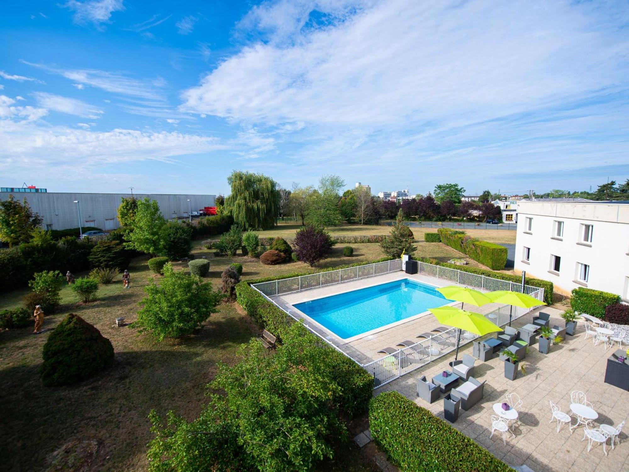 Ibis Styles Gien Hotel Exterior photo
