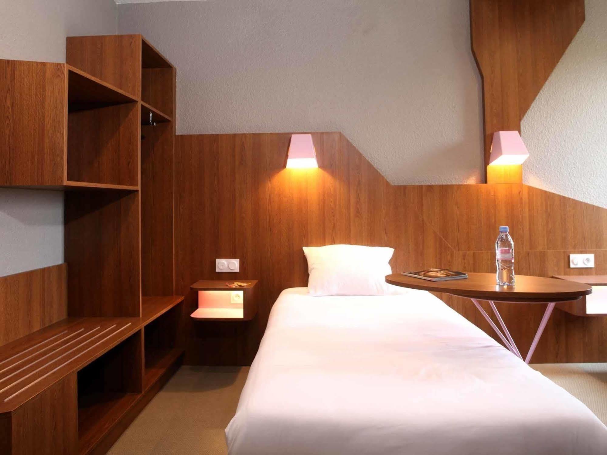 Ibis Styles Gien Hotel Exterior photo